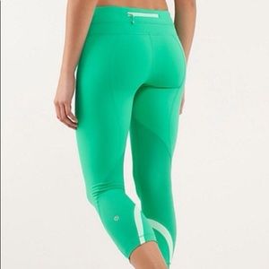 Lululemon green Run Inspire Crops
